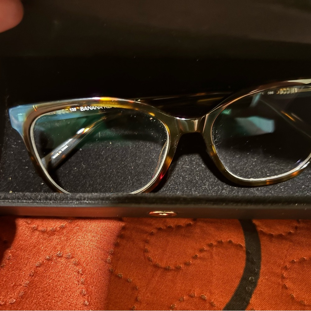 4 pair designer frames - Picture 3 of 11